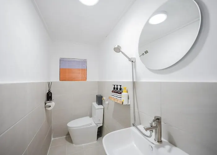 アパート 천호역5분, 잠실, Kspo, 아산병원, 한강공원, Family Stay, Quiet Area, Near Olympic Park *